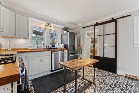 31 Ash Street Saratoga Springs NY 12866