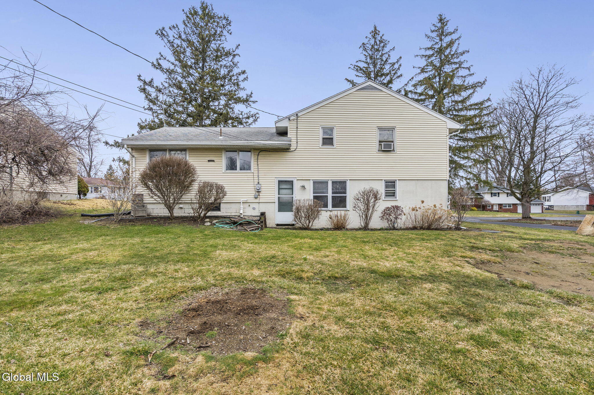 27 Eva Street Latham NY 12110