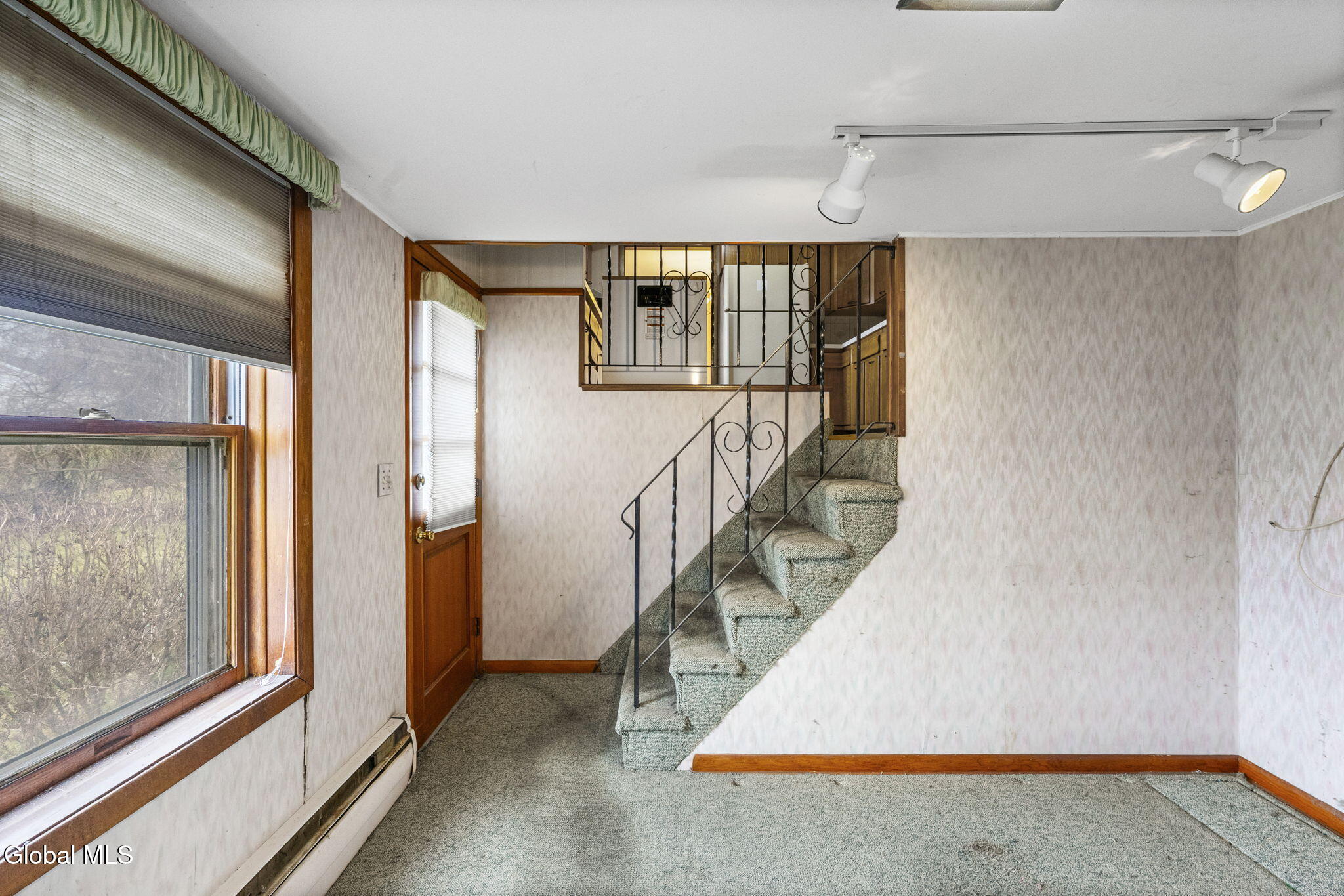 27 Eva Street Latham NY 12110