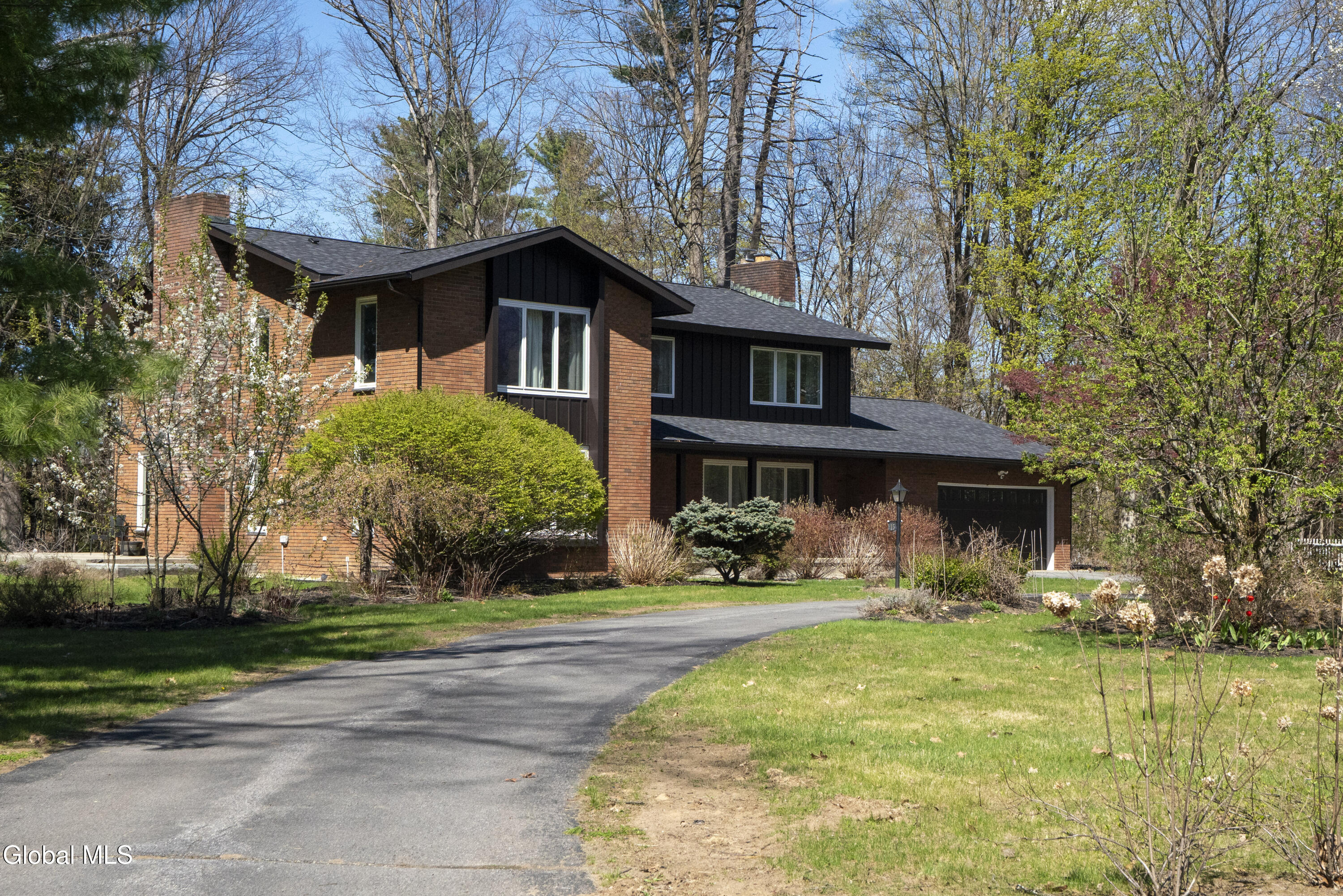 15 Roberts Lane Saratoga Springs NY 12866