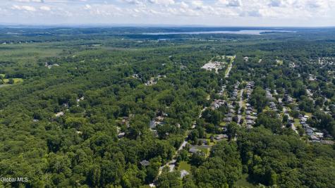 15 Roberts Lane Saratoga Springs NY 12866