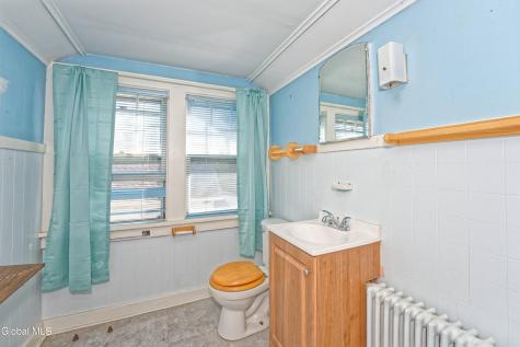 44 Carlton Avenue Cohoes NY 12047