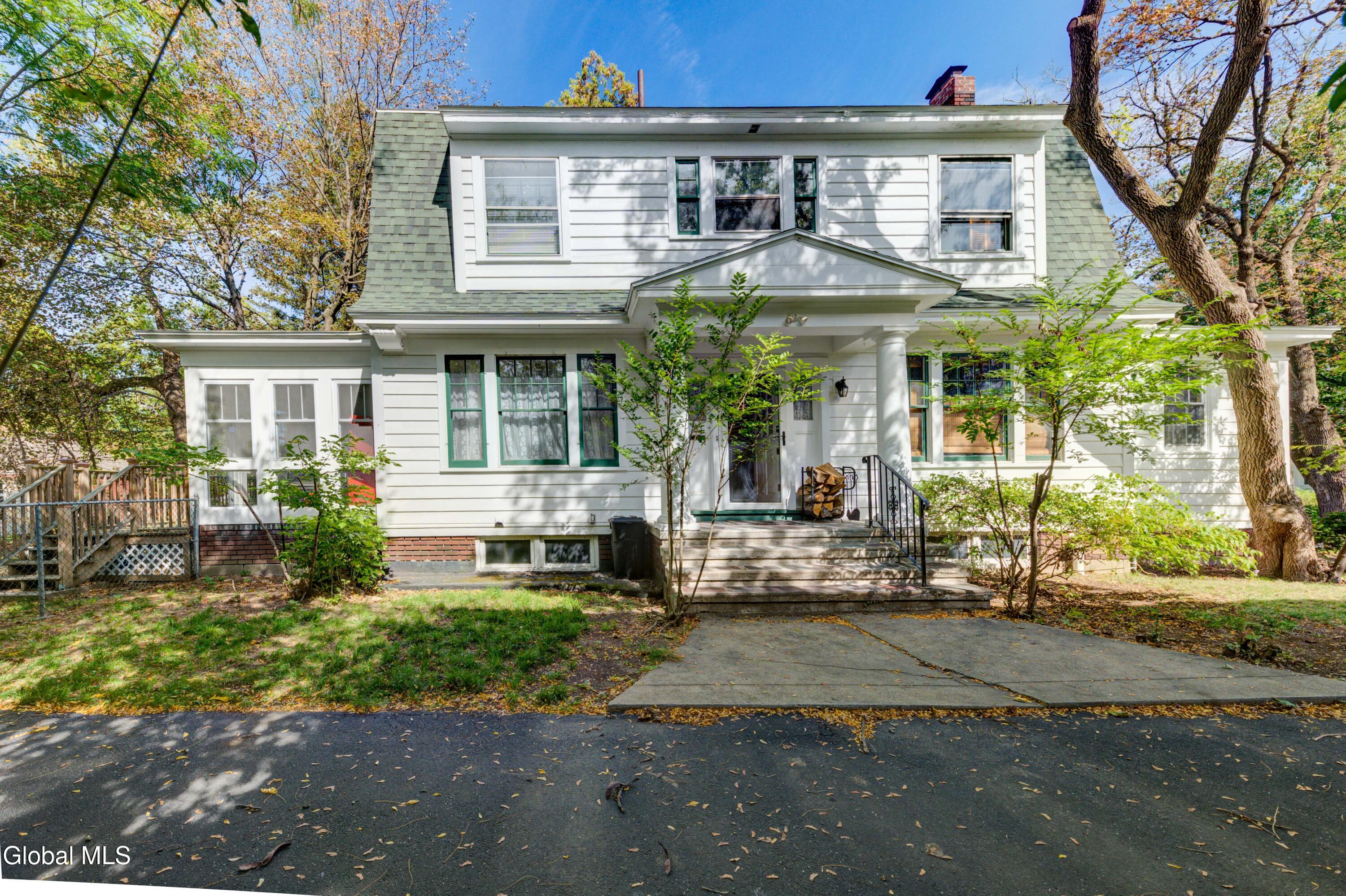 1053 Brierwood Boulevard Schenectady NY 12308