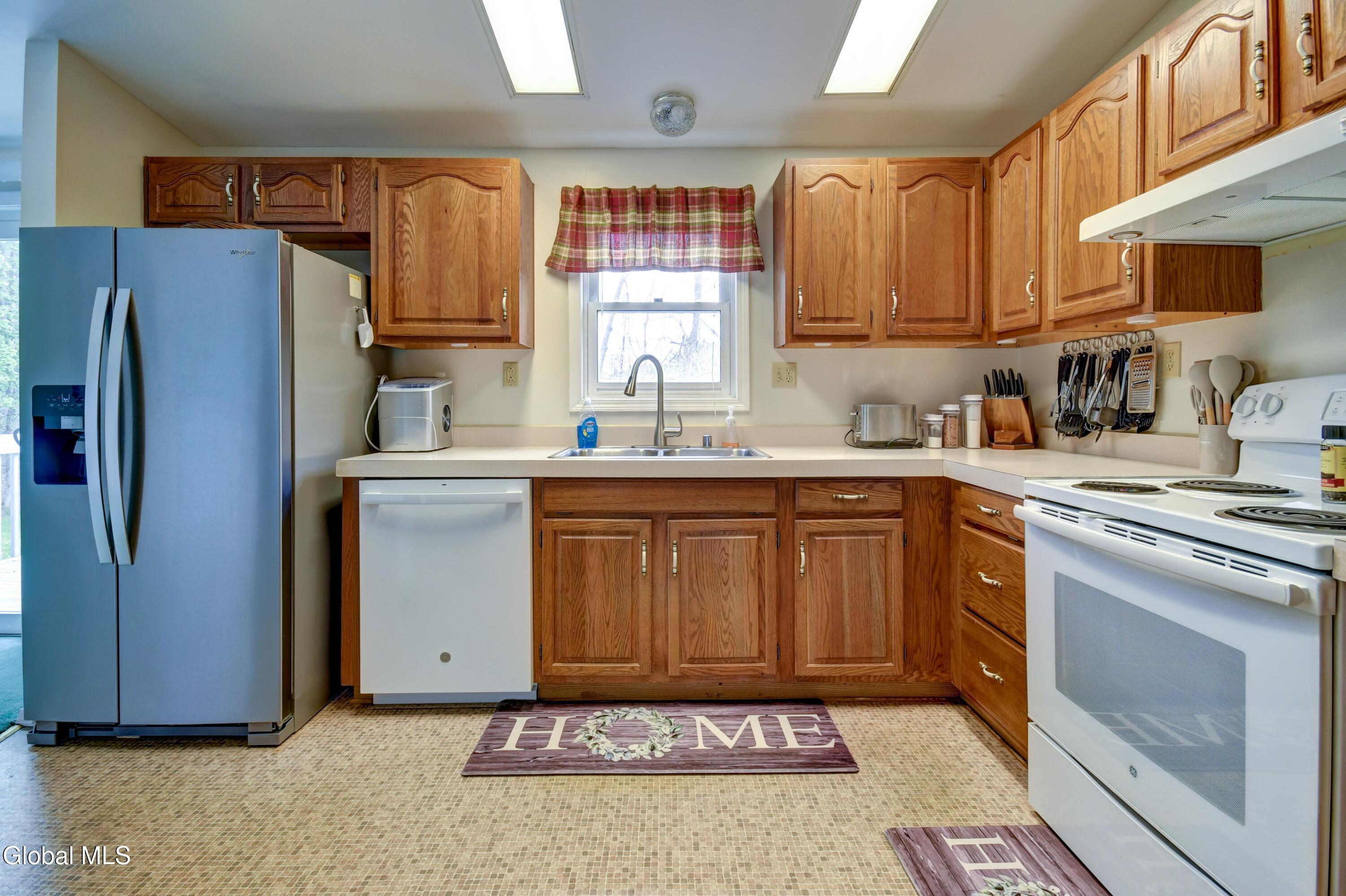 4 Falcon Crest Drive Johnstown NY 12095