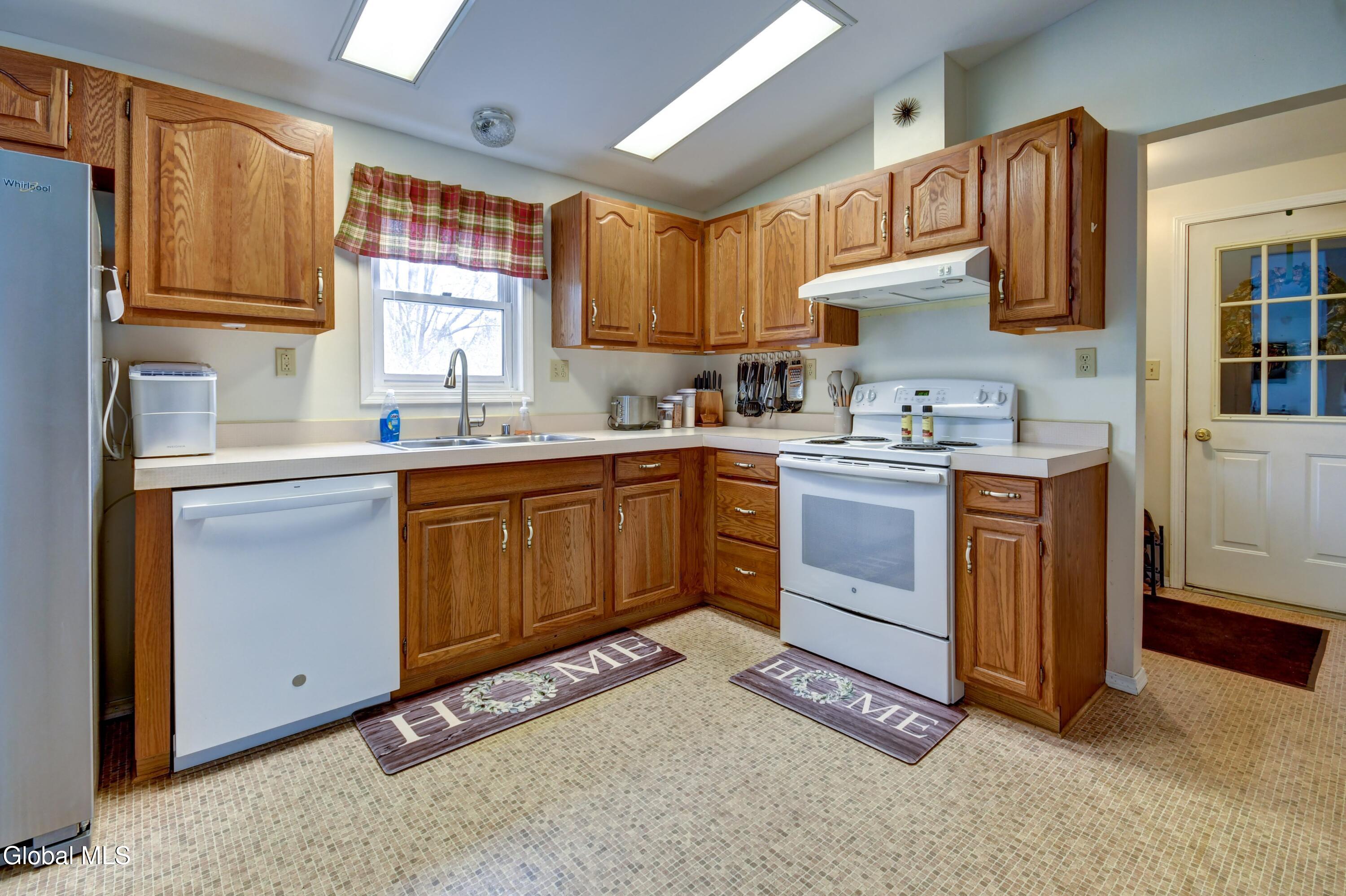 4 Falcon Crest Drive Johnstown NY 12095