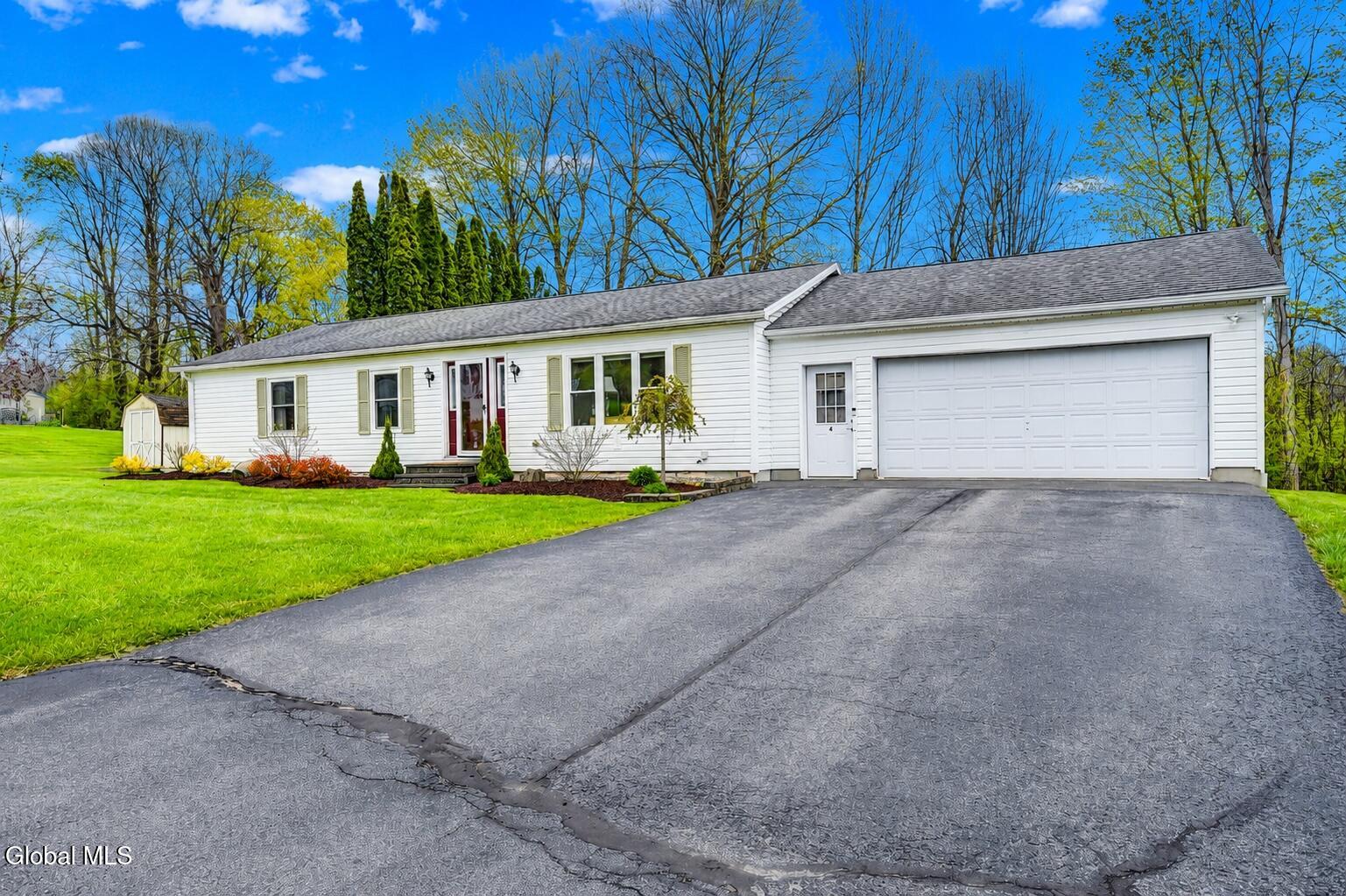 4 Falcon Crest Drive Johnstown NY 12095
