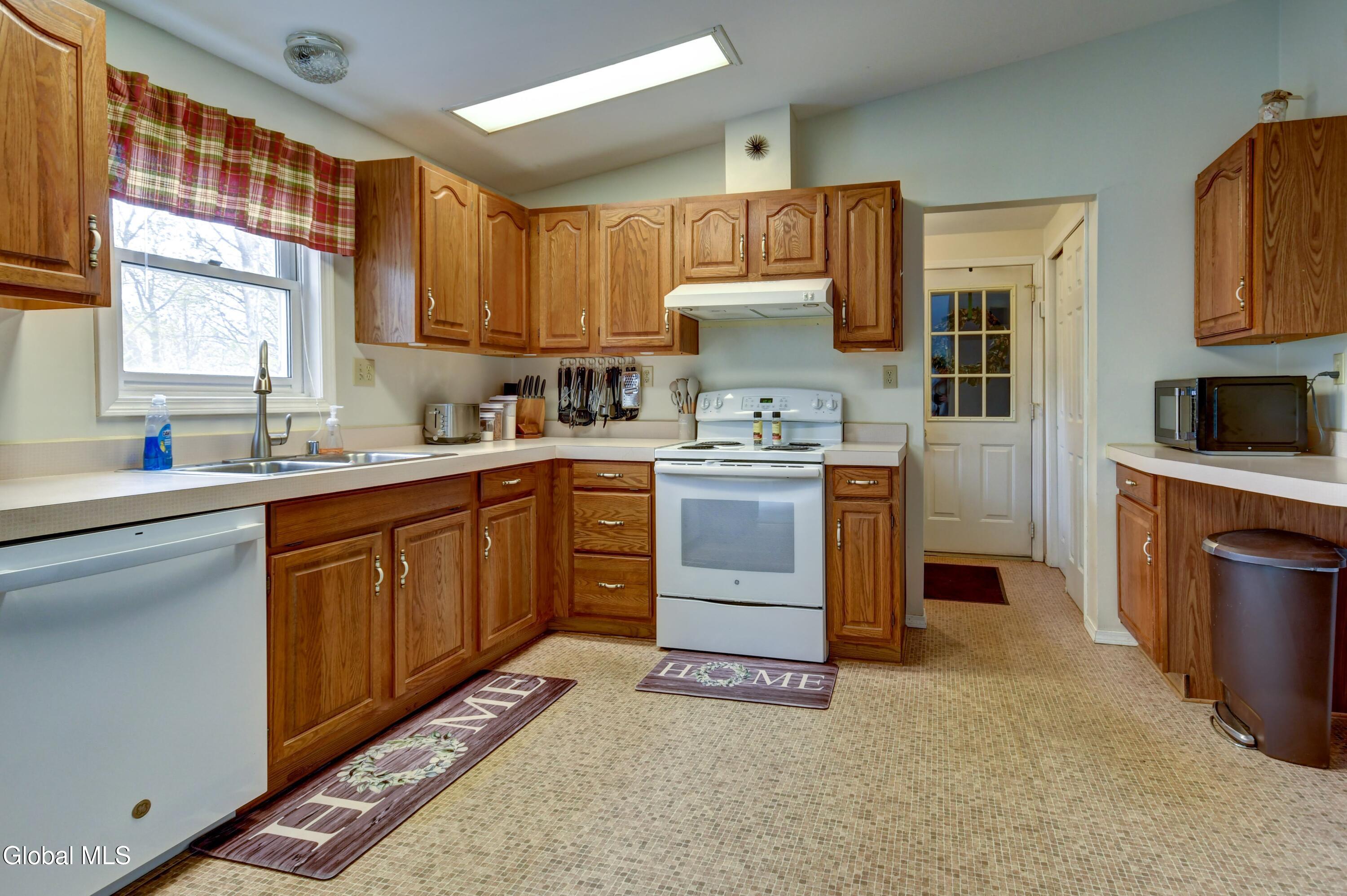 4 Falcon Crest Drive Johnstown NY 12095