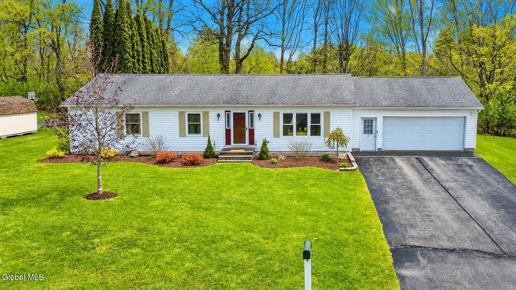 4 Falcon Crest Drive Johnstown NY 12095