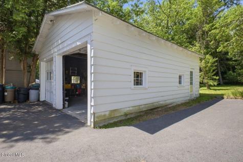 29 Hyde Street Saratoga Springs NY 12866