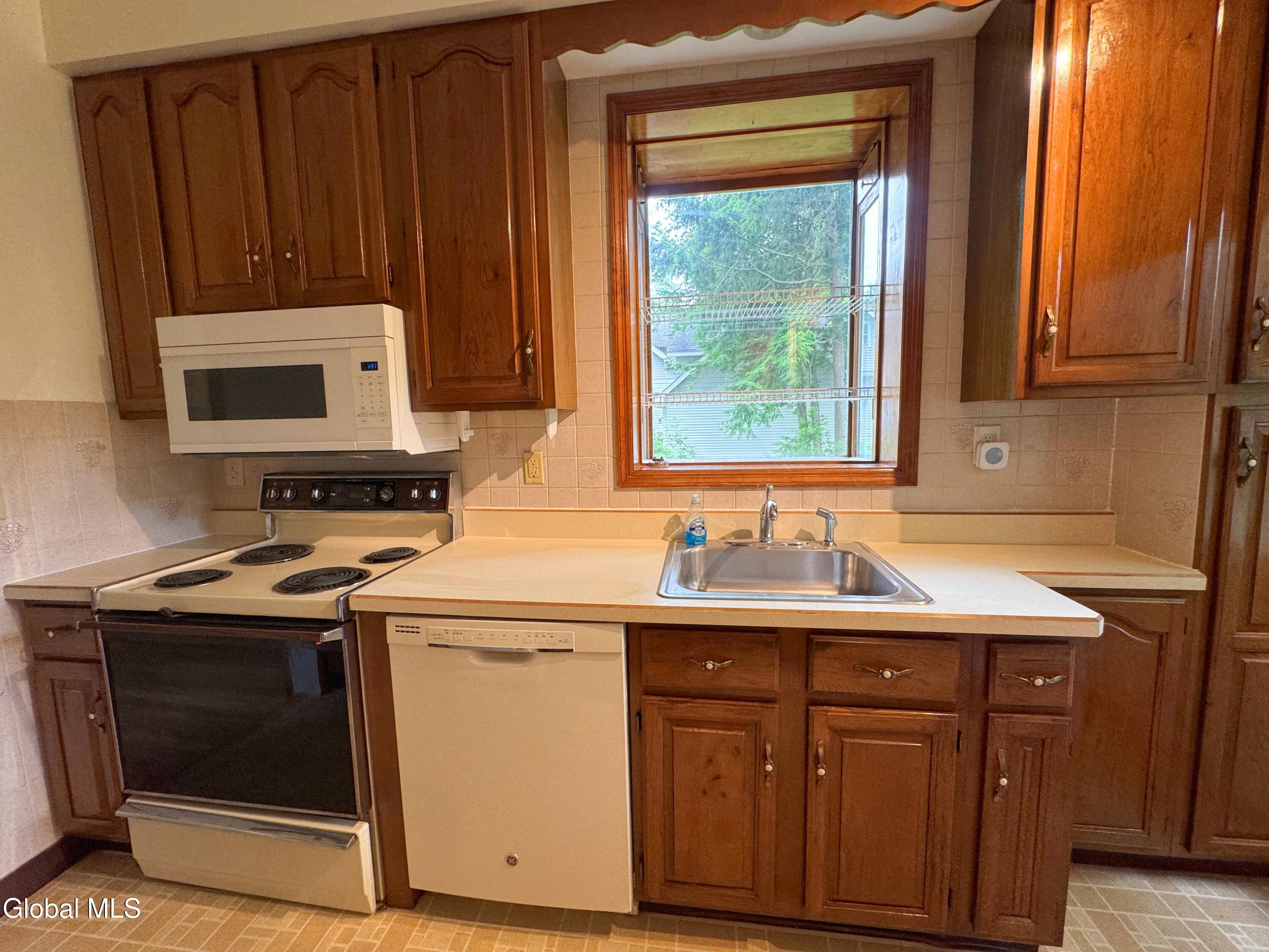 23 Hill Street Alplaus NY 12008