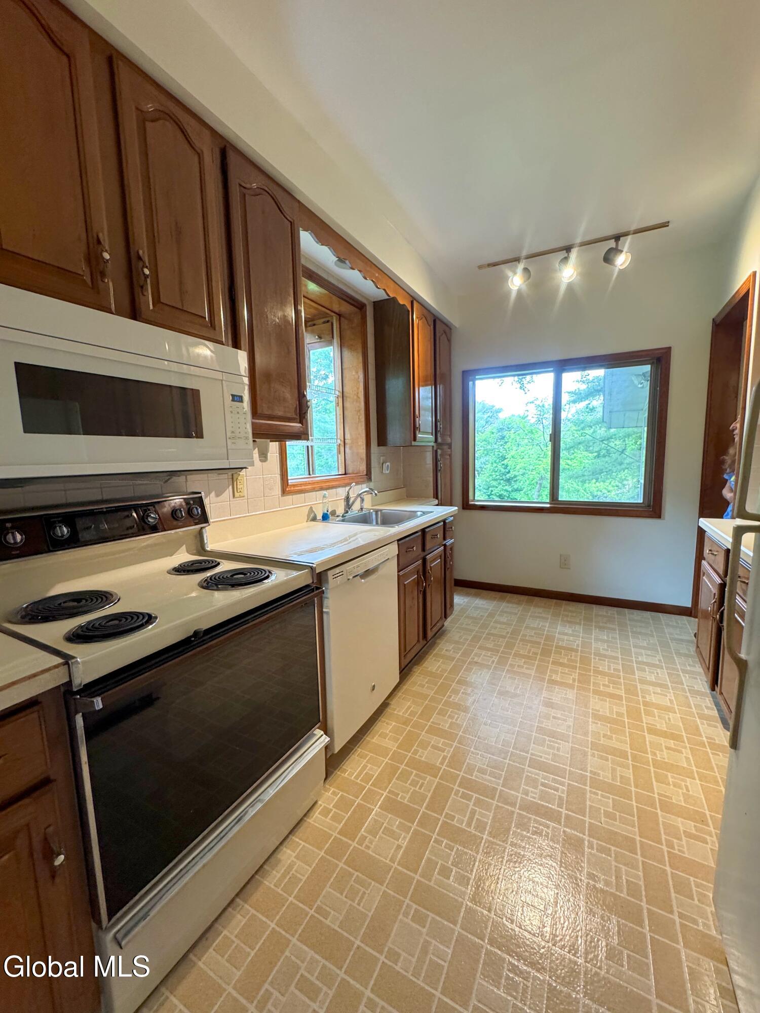 23 Hill Street Alplaus NY 12008