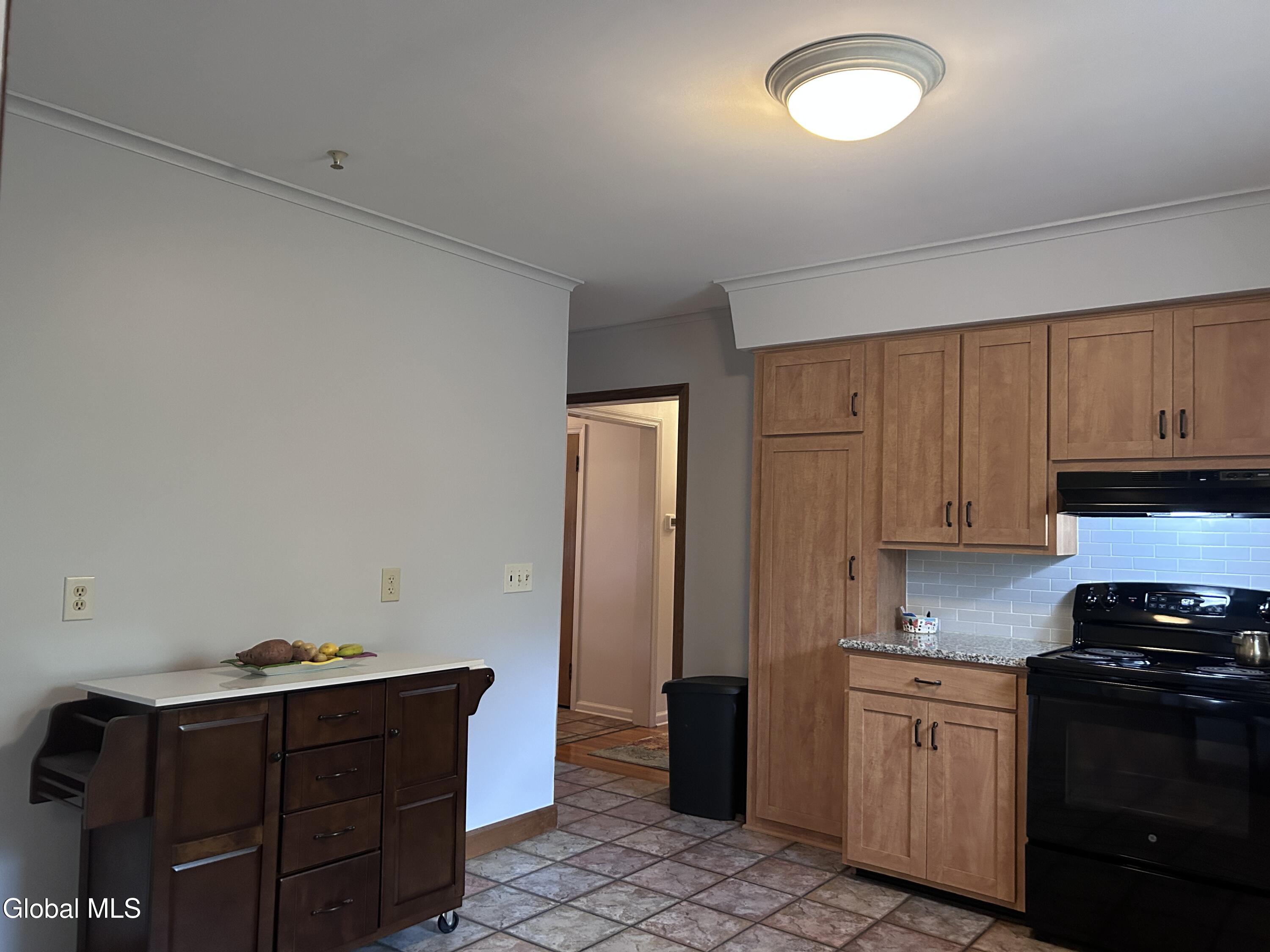 1737 Lexington Parkway Niskayuna NY 12309