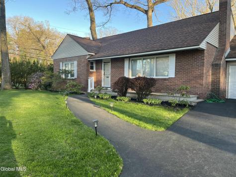 1737 Lexington Parkway Niskayuna NY 12309