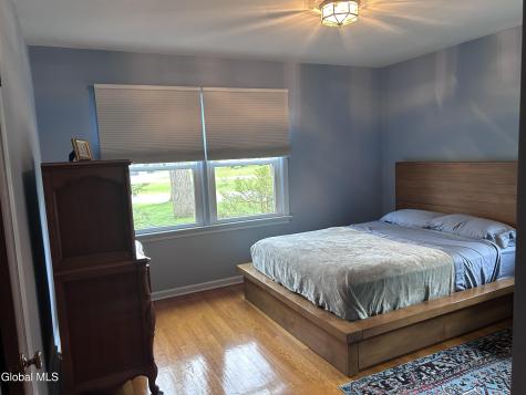 1737 Lexington Parkway Niskayuna NY 12309