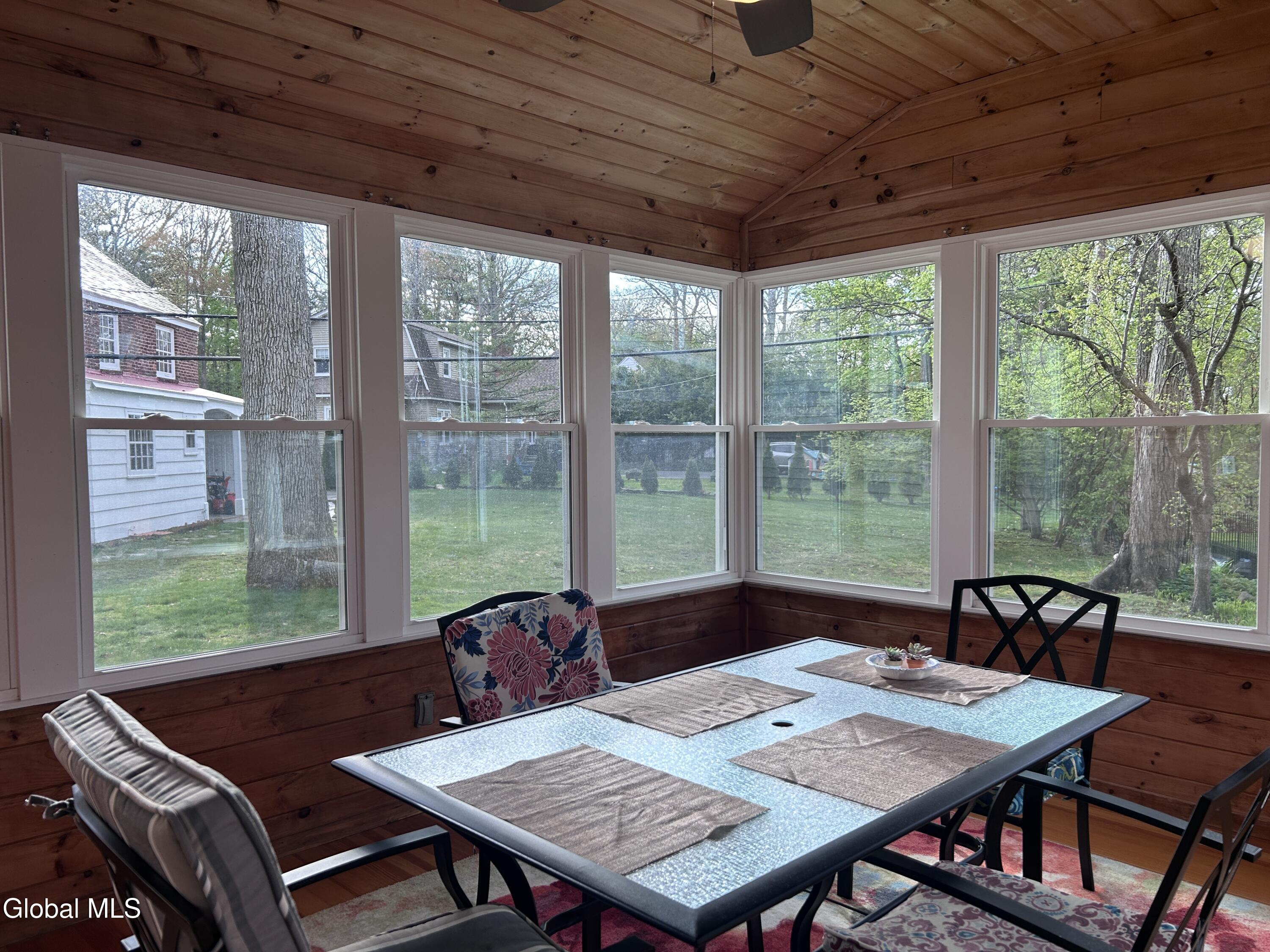 1737 Lexington Parkway Niskayuna NY 12309