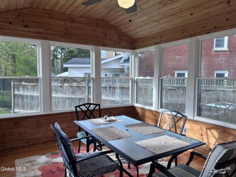 1737 Lexington Parkway Niskayuna NY 12309