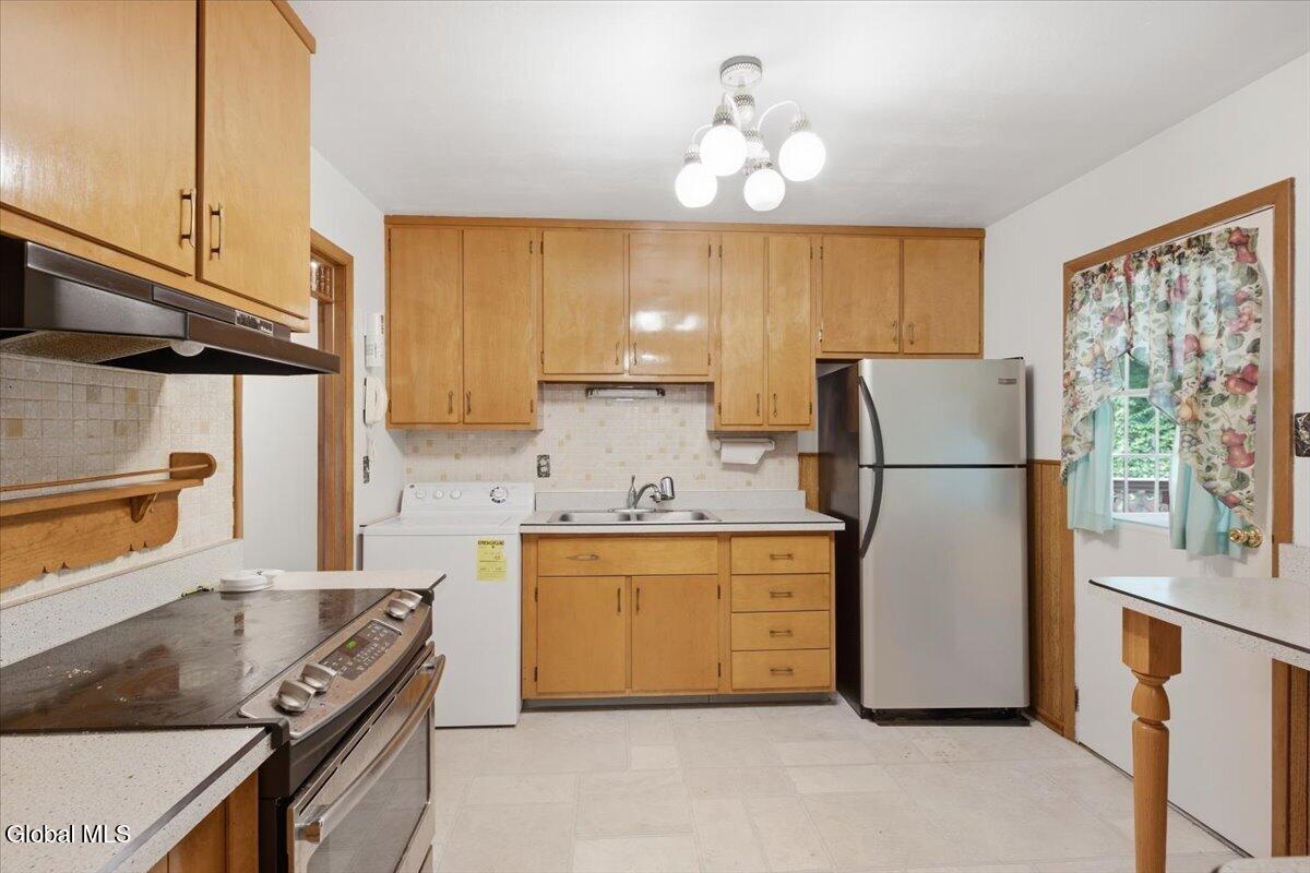 20 Linden Court Clifton Park NY 12065