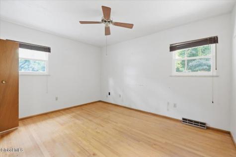 20 Linden Court Clifton Park NY 12065