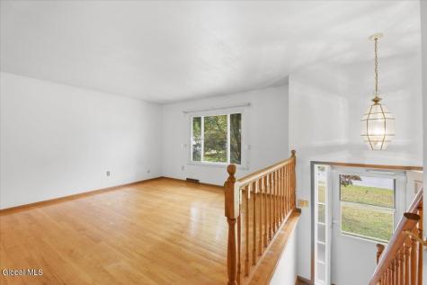 20 Linden Court Clifton Park NY 12065