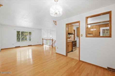 20 Linden Court Clifton Park NY 12065