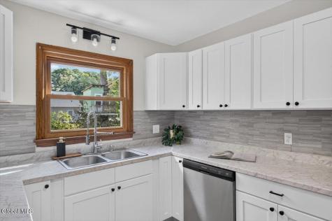 8 Alta Road Albany NY 12205