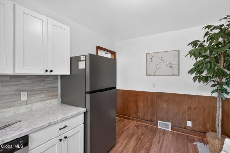 8 Alta Road Albany NY 12205