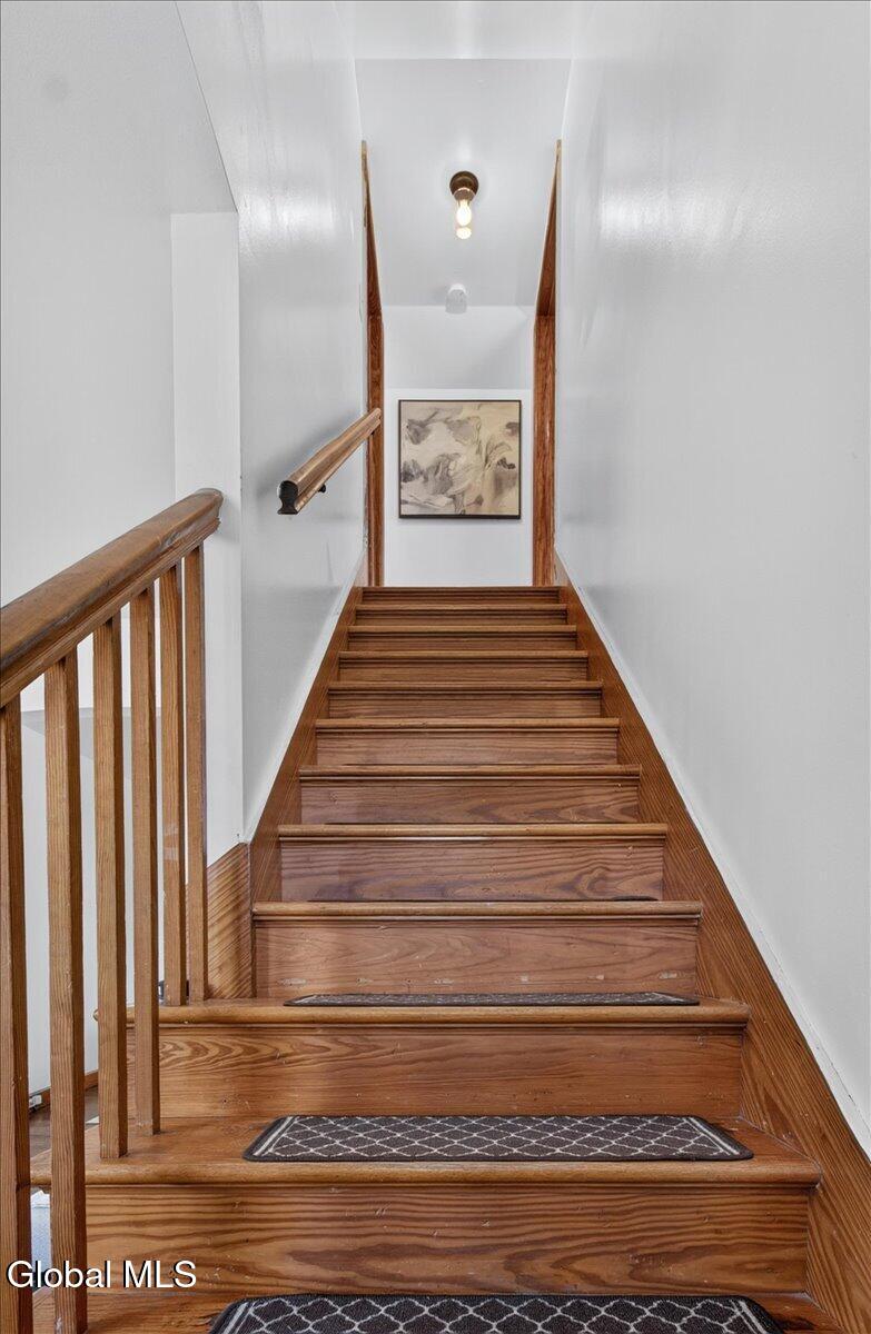 8 Alta Road Albany NY 12205