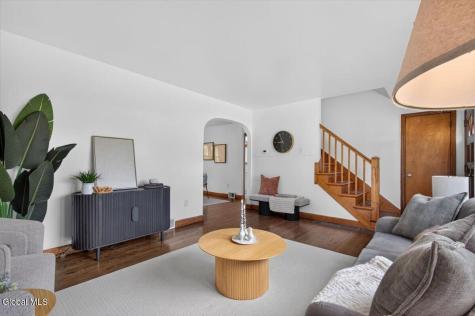 8 Alta Road Albany NY 12205