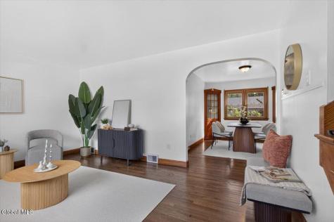 8 Alta Road Albany NY 12205