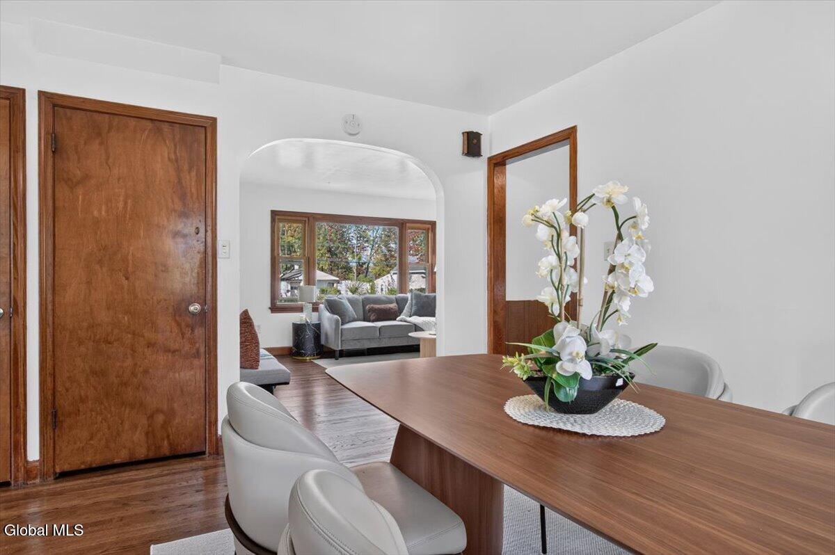 8 Alta Road Albany NY 12205