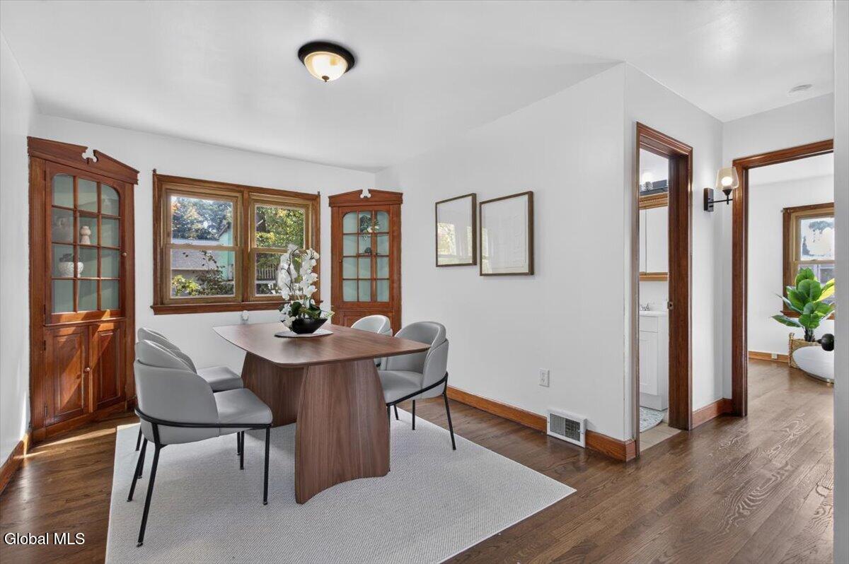 8 Alta Road Albany NY 12205