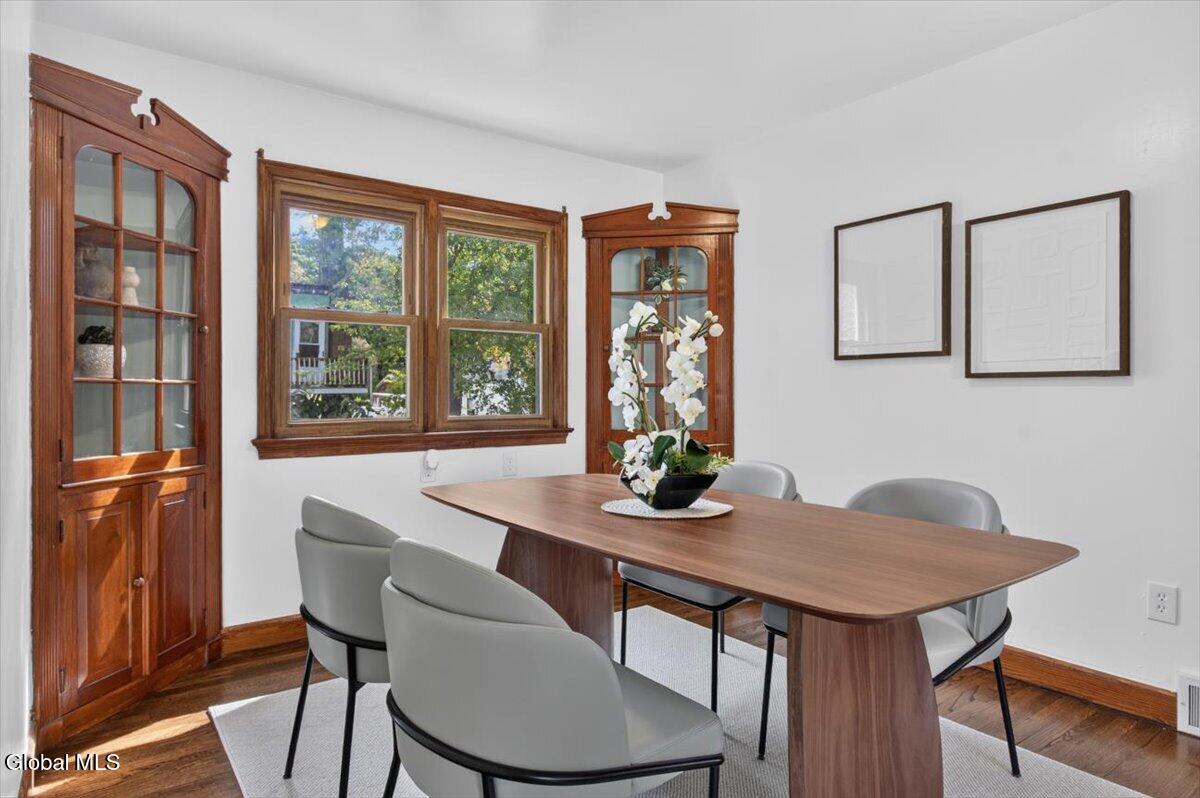 8 Alta Road Albany NY 12205