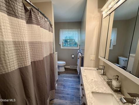 8 Birchwood Drive Clifton Park NY 12065