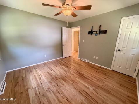 8 Birchwood Drive Clifton Park NY 12065