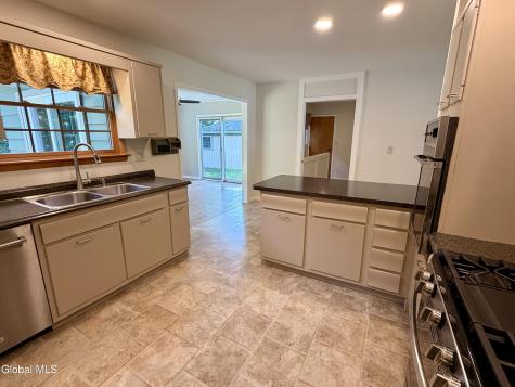 8 Birchwood Drive Clifton Park NY 12065