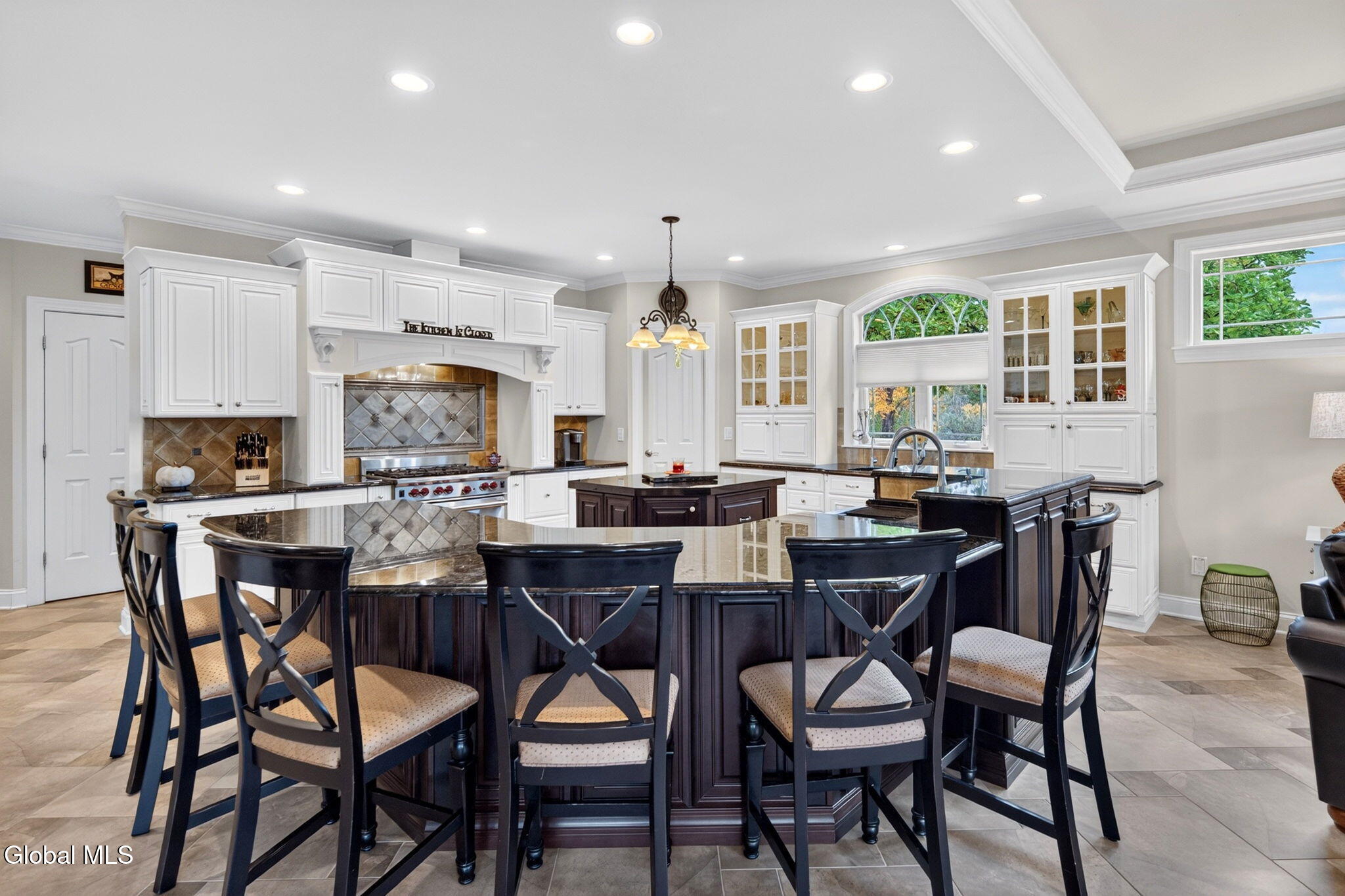 14 Avalon Way Altamont NY 12009