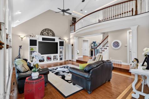 14 Avalon Way Altamont NY 12009