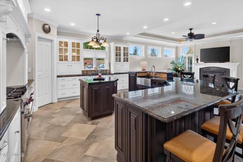 14 Avalon Way Altamont NY 12009