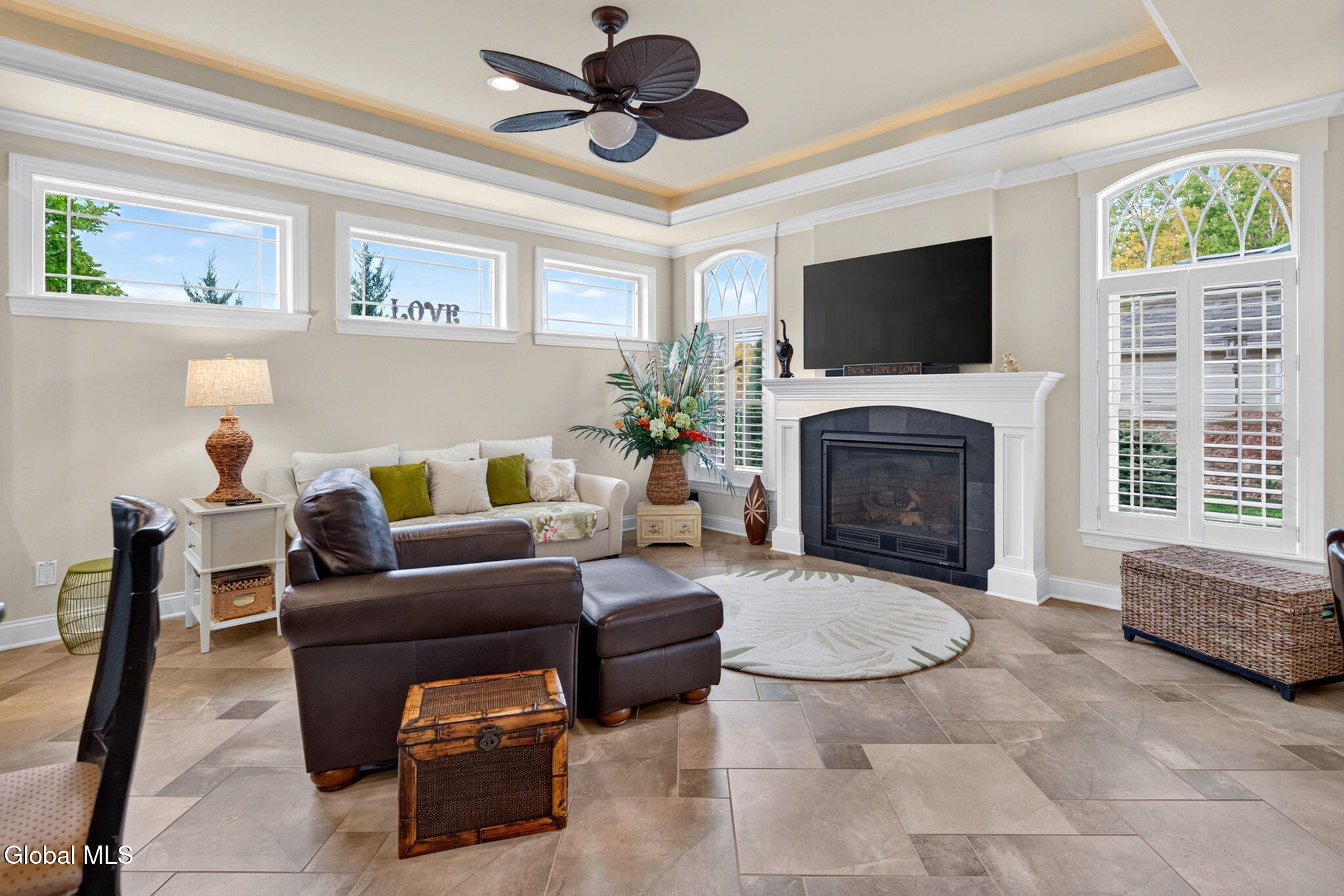 14 Avalon Way Altamont NY 12009
