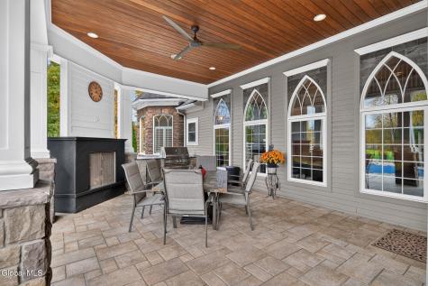 14 Avalon Way Altamont NY 12009