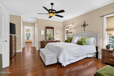 14 Avalon Way Altamont NY 12009