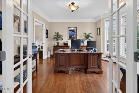 14 Avalon Way Altamont NY 12009