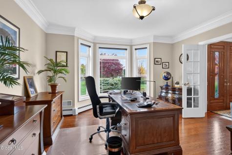 14 Avalon Way Altamont NY 12009