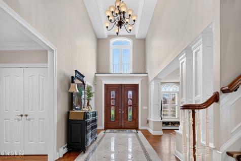 14 Avalon Way Altamont NY 12009