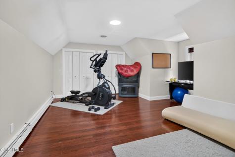 14 Avalon Way Altamont NY 12009