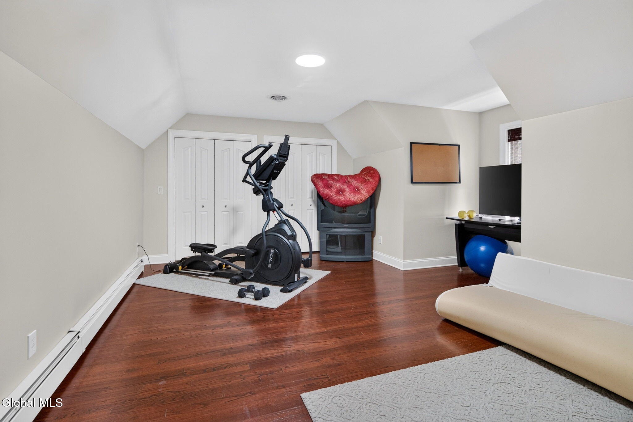 14 Avalon Way Altamont NY 12009