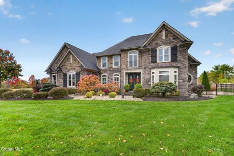 14 Avalon Way Altamont NY 12009