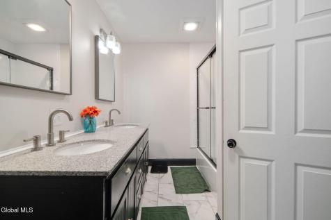 10 Ten Broeck Street Stillwater NY 12170
