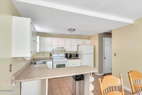 261 Donald Avenue Schenectady NY 12304