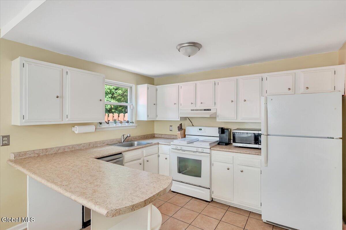 261 Donald Avenue Schenectady NY 12304